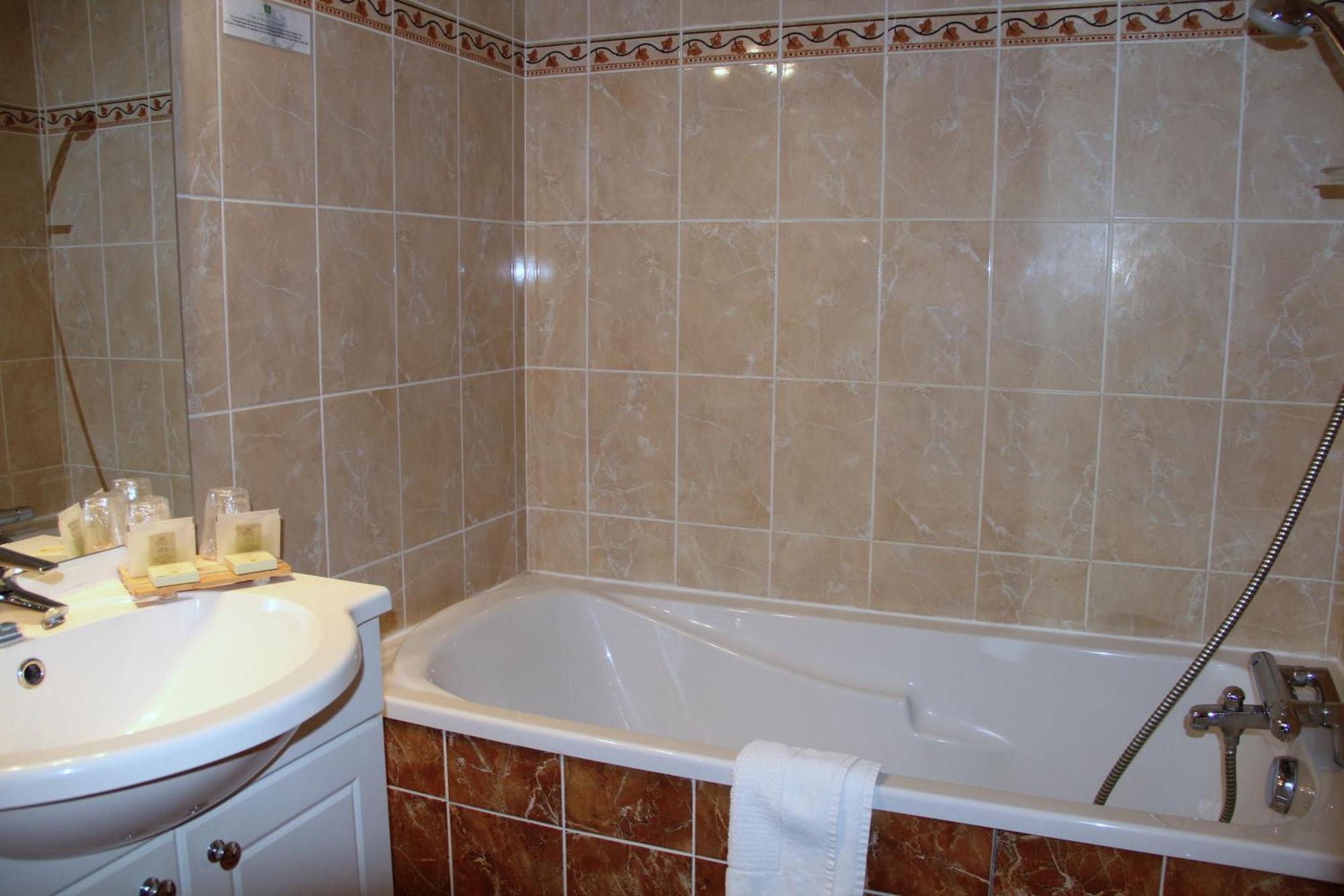 Logis Des Trois Maures Ξενοδοχείο Couches Εξωτερικό φωτογραφία