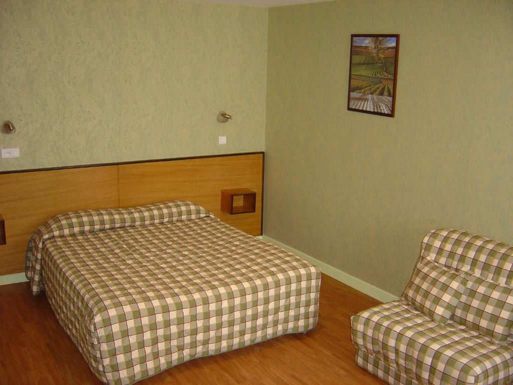 Logis Des Trois Maures Ξενοδοχείο Couches Εξωτερικό φωτογραφία