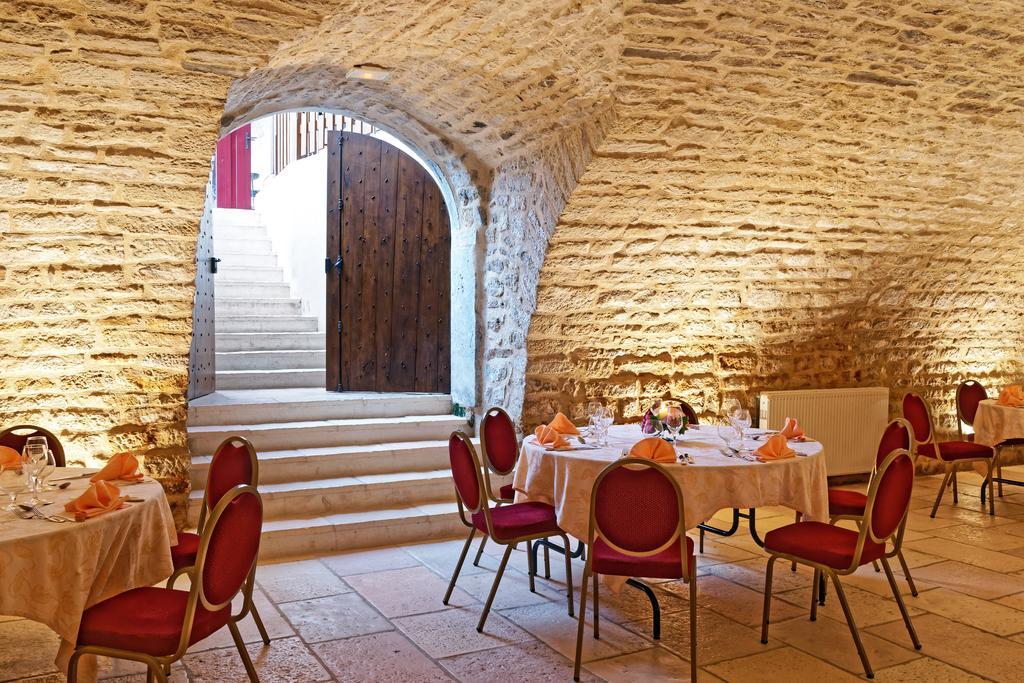 Logis Des Trois Maures Ξενοδοχείο Couches Εξωτερικό φωτογραφία